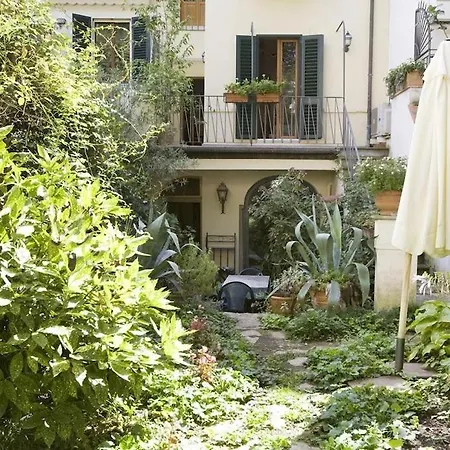 Casa Di Annusca Bed & Breakfast 3*