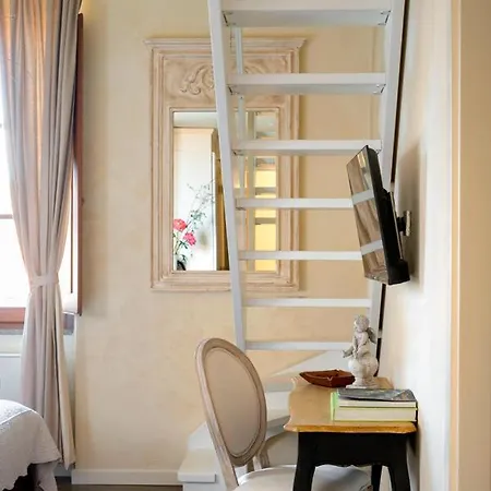 Oda ve Kahvaltı Mabelle Residenza Sassetti 3*