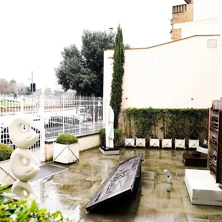 New Stylish 3-room On Lungarno Apartment *