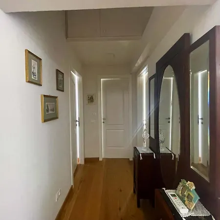 Big With Free Parking Apartment Florence