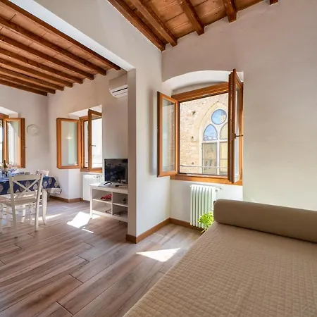 Residenza Santa Croce Apartment *