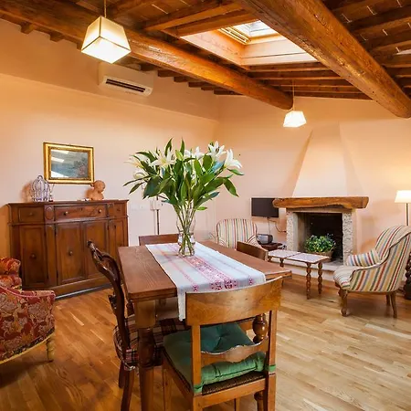 Montebello Apartment *