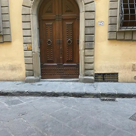 Flo Nocleg ze śniadaniem *