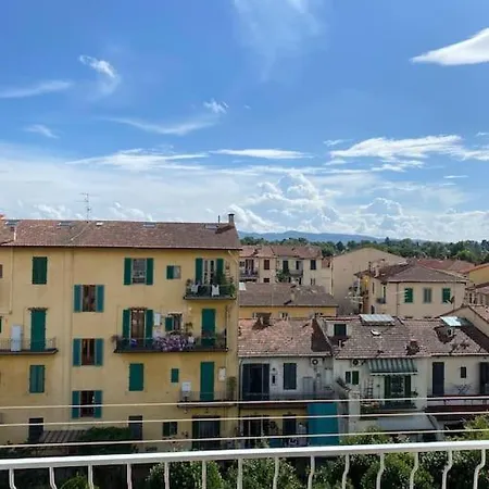Lia's Home_ New Flat 2 Bedrooms W/balcony Apartment Florence
