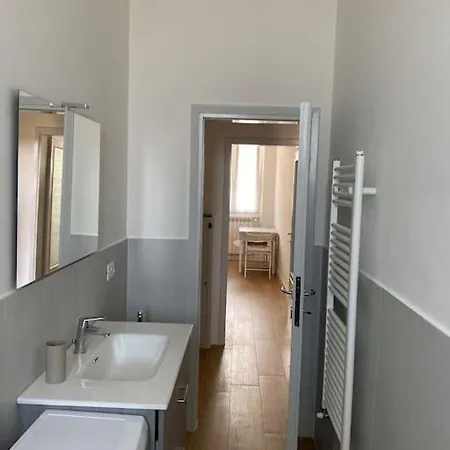 Apartment Lia's Home_ New Flat 2 Bedrooms W/balcony