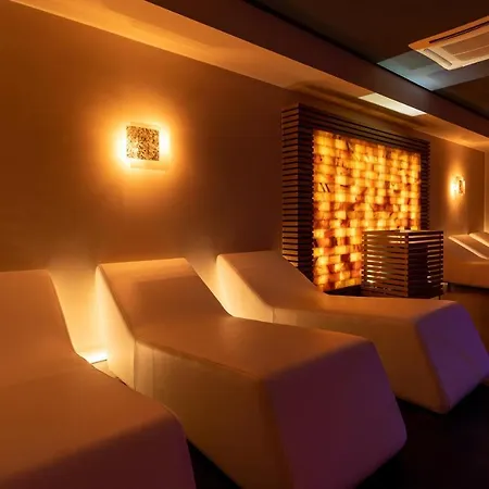 The Moon Boutique & 4* Florens