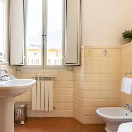 Verdi 11 Apartment