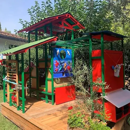 Casa Nel Verde Con Giardino E Posto Auto Holiday home Florence