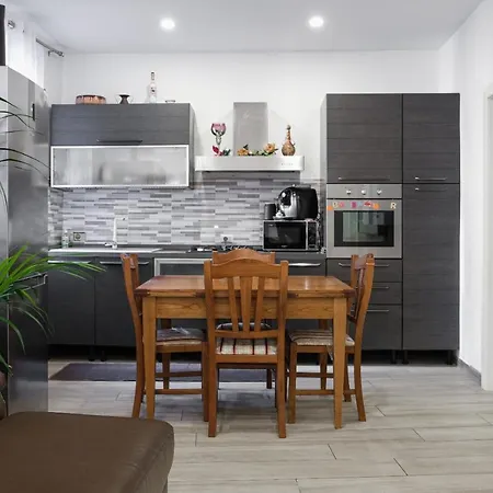 Apartment Piagentina 01 *
