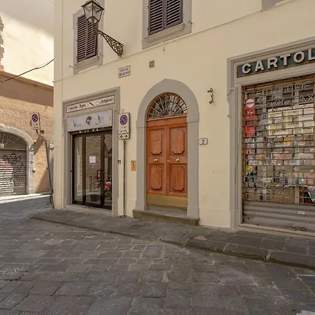 Apartment Piazza Dei Rossi Due View Florence