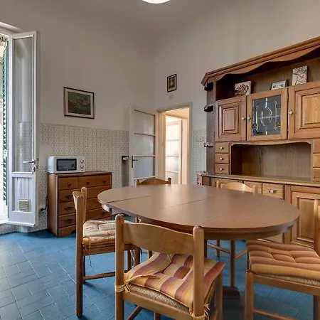 Santo Spirito 6 Apartment *
