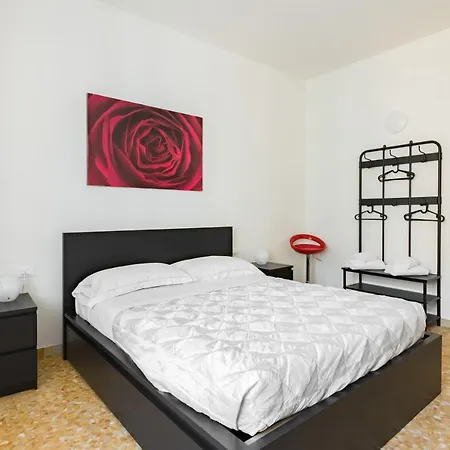 San Jacopino Roomy Flat With Balconies Apartment Florence