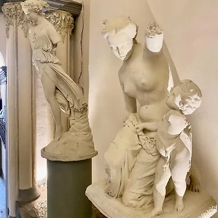 Palazzovilla Historic Building Luxury Apartment *