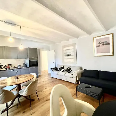 New Stylish 3-room On Lungarno *