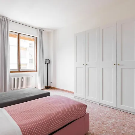 San Jacopino Roomy Flat With Balconies Florence