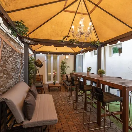 Pinti Patio *