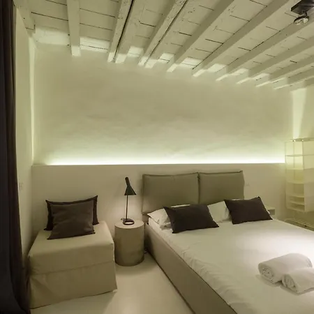 Pinti Patio Apartment Florence