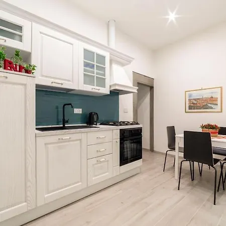 Casa Lorenzo With A Quiet Tiny Patio Διαμέρισμα Φλωρεντία