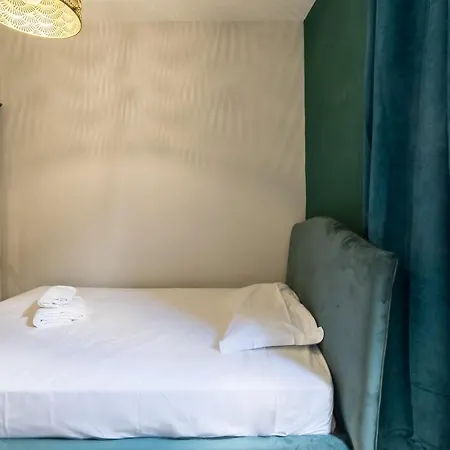 Guest house Eleven *