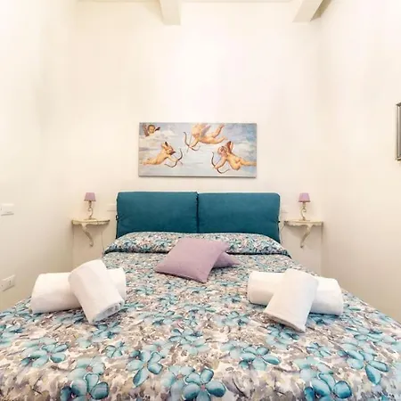 Casa Lorenzo With A Quiet Tiny Patio Φλωρεντία