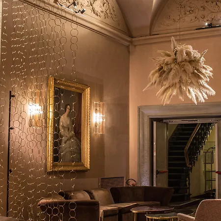 Grand Cavour Hotel 4*