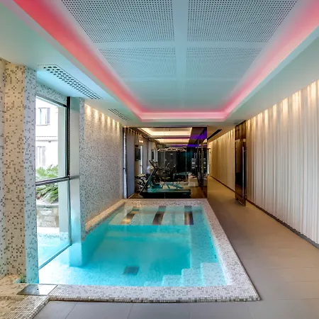 מלון Palazzo Castri 1874 & 4*