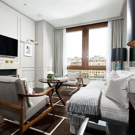 Hotel Portrait - Lungarno Collection Florenz