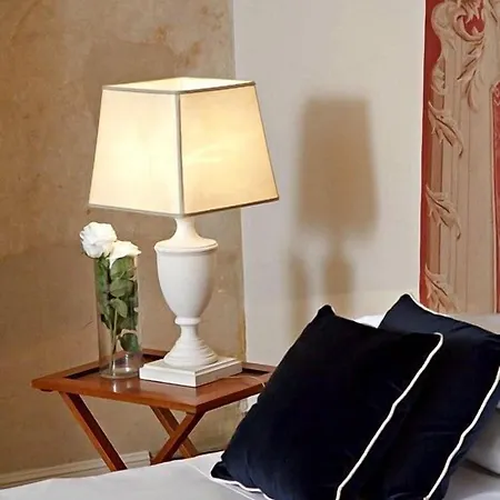 J And J Hotel 4*