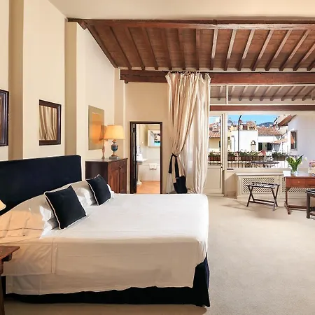 J And J Hotel Florence