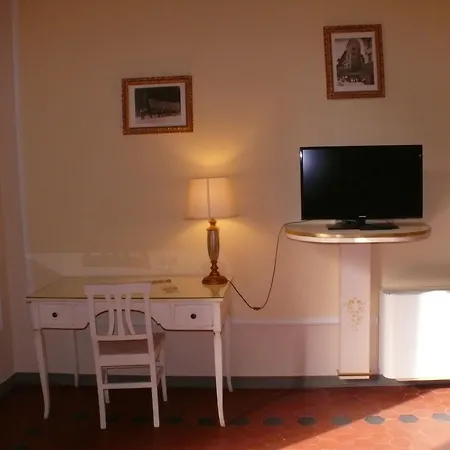 Michelangiolo Aparthotel