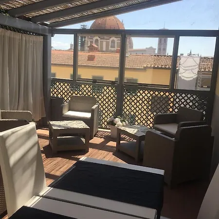 מלון Alinari 3*