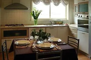 Signorelli Halldis *