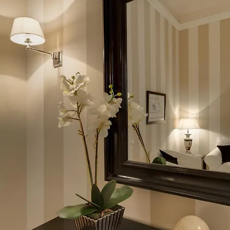 Palazzo Branchi 3*