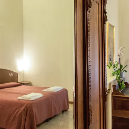 Hotel Casa Santo Nome Di Gesu Firenze