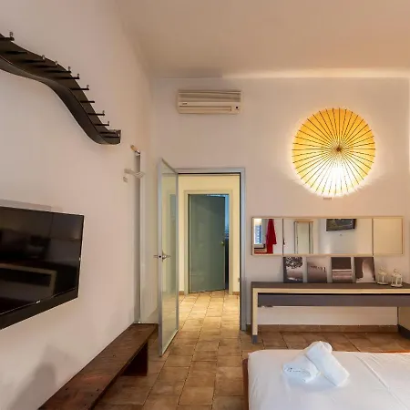 Stazione Smnart House Apartment