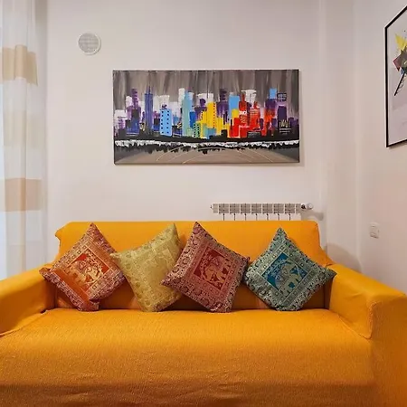 Apartment Bravo Horse Modern In Florence