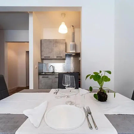 Studio 2_city Centre Apartment *