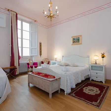 Apartment Ghibellina Elegant With 4 Bedrooms *