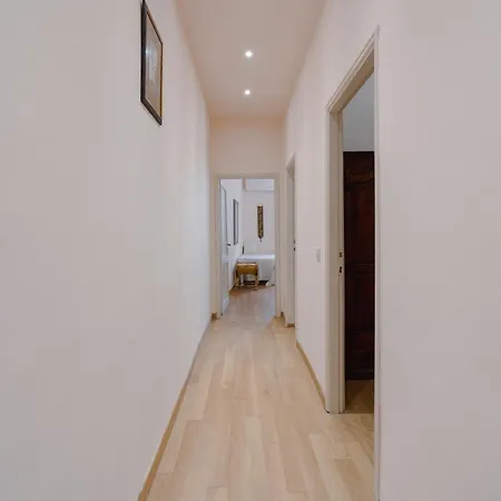 Apartment Ghibellina Elegant With 4 Bedrooms Florence