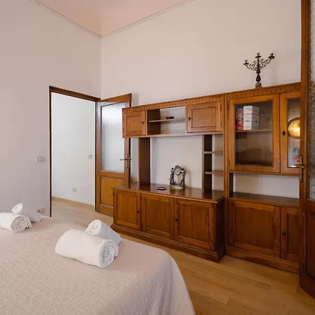 Apartment Ghibellina Elegant With 4 Bedrooms *