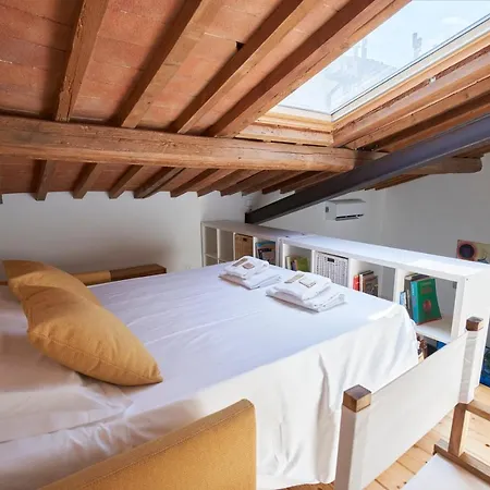 The Chianti Rooster Flat Apartment