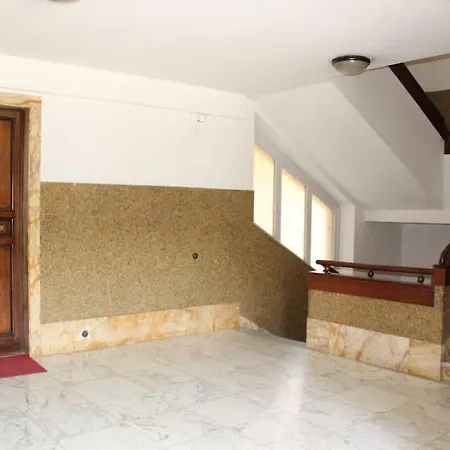 Art Stazione B Apartment *