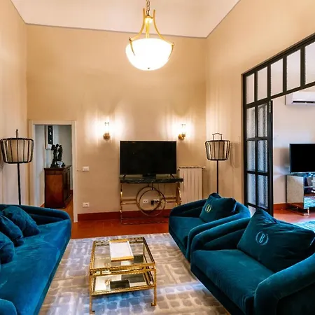 Lussuoso In Piazza Del Carmine Apartment Florence