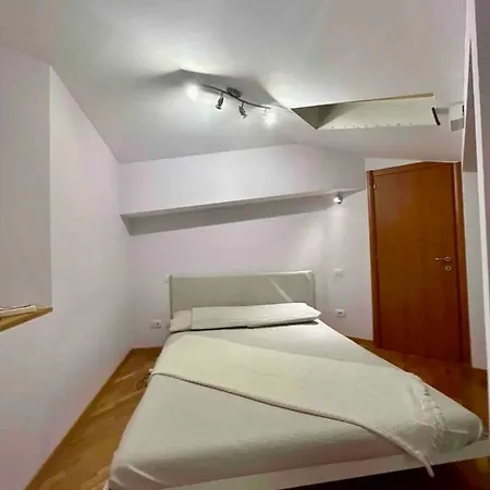Loft Cara