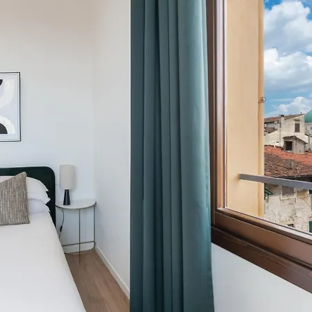 Florence- Borgo Pinti Panorama Apartment *
