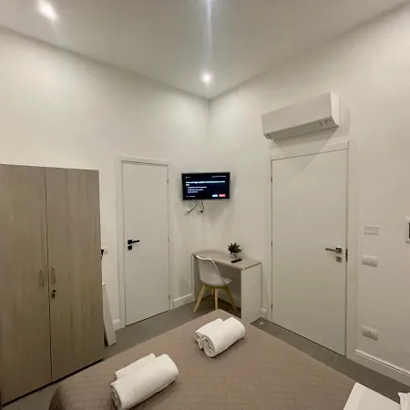 Sant Antonino First Floor Relais Pensjonat *