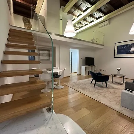 Apartment Elegante Borgo San Jacopo Florence