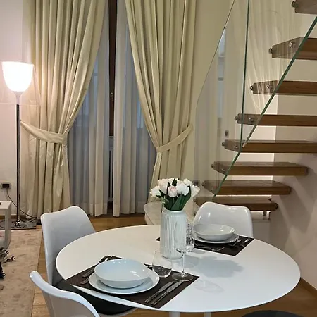 Elegante Borgo San Jacopo Apartment *