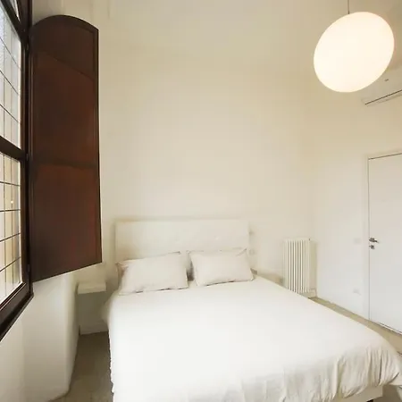 5 Min Duomo - Novella Boutique - Parcheggio Apartment Florence