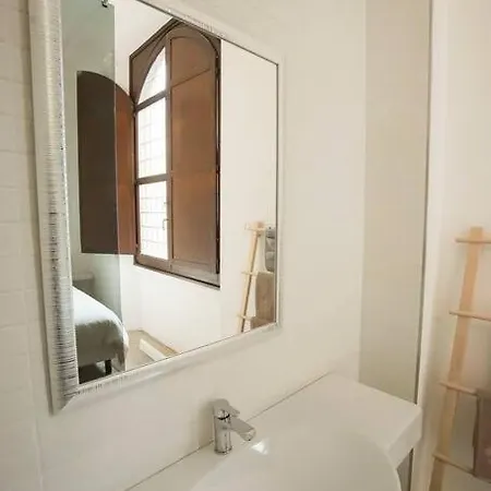 5 Min Duomo - Novella Boutique - Parcheggio Apartment *